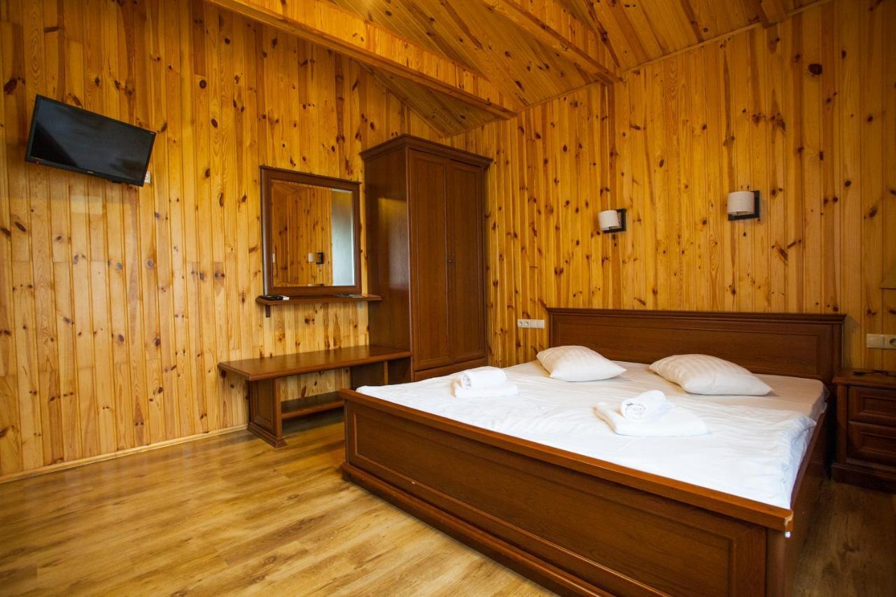 Hotel Park Rost Club Zadonets'ke Exterior foto